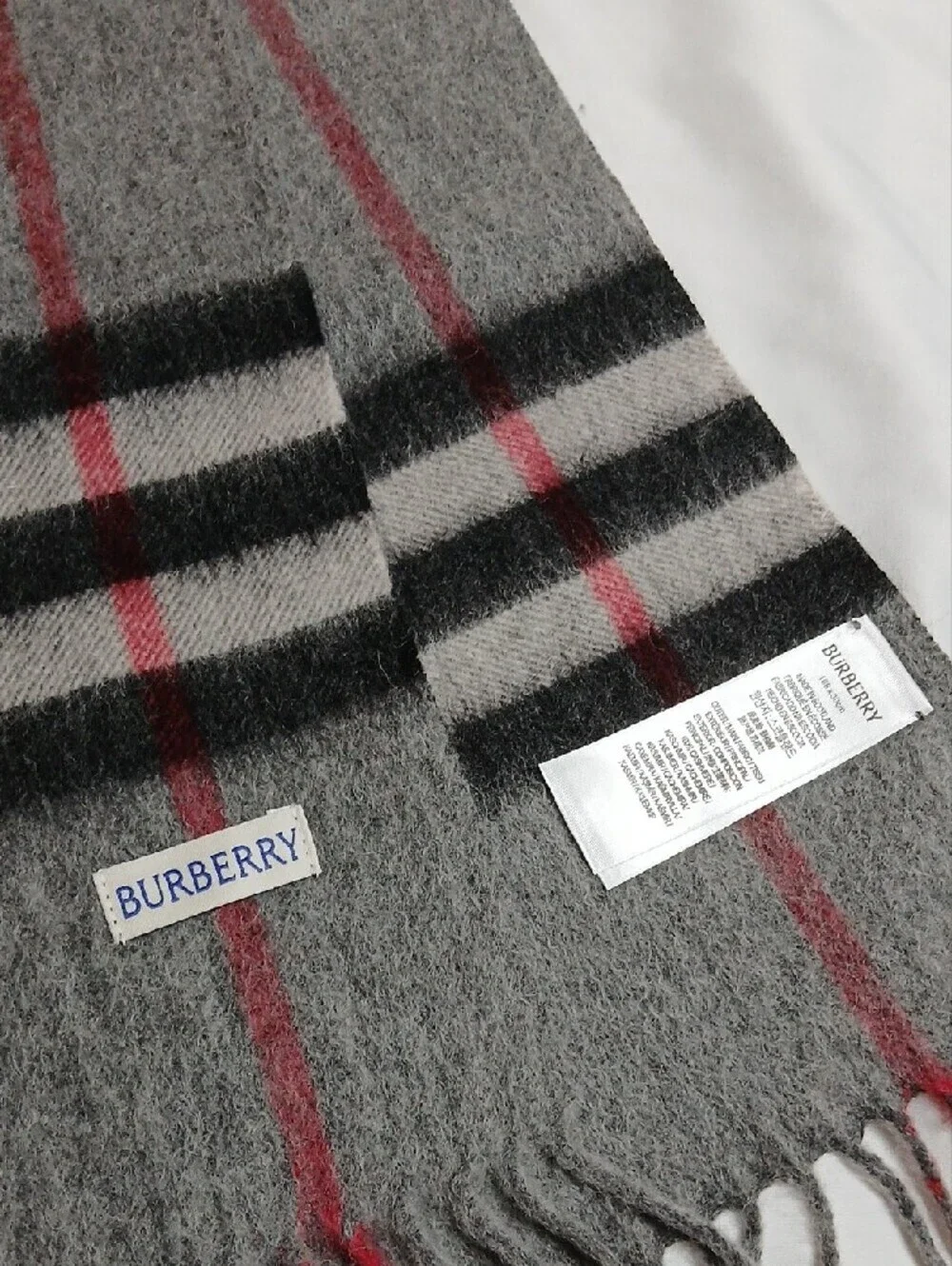 Burberry wool scarf